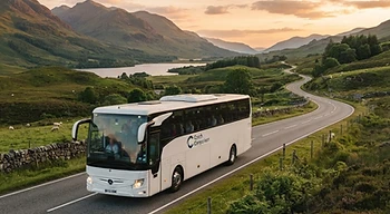 Top 10 Benefits of Coach Travel: Discover Affordable Adventures on the Road