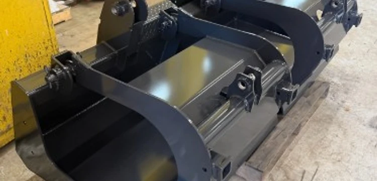 Skid Steer Bucket Attachment — image 1