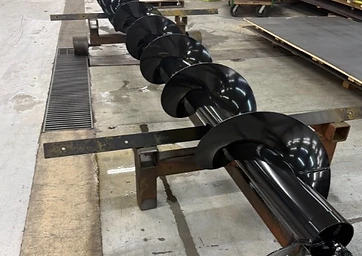 Black Powder-Coated Industrial Auger