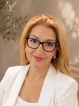 Ashley Mira — Hakkımda portresi