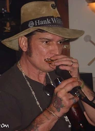 Unkl Ray's Bar photo 3