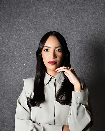 Dra. Isabelle Carvalho