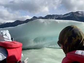 Tasman Glacier Explorer, Aoraki/Mt Cook