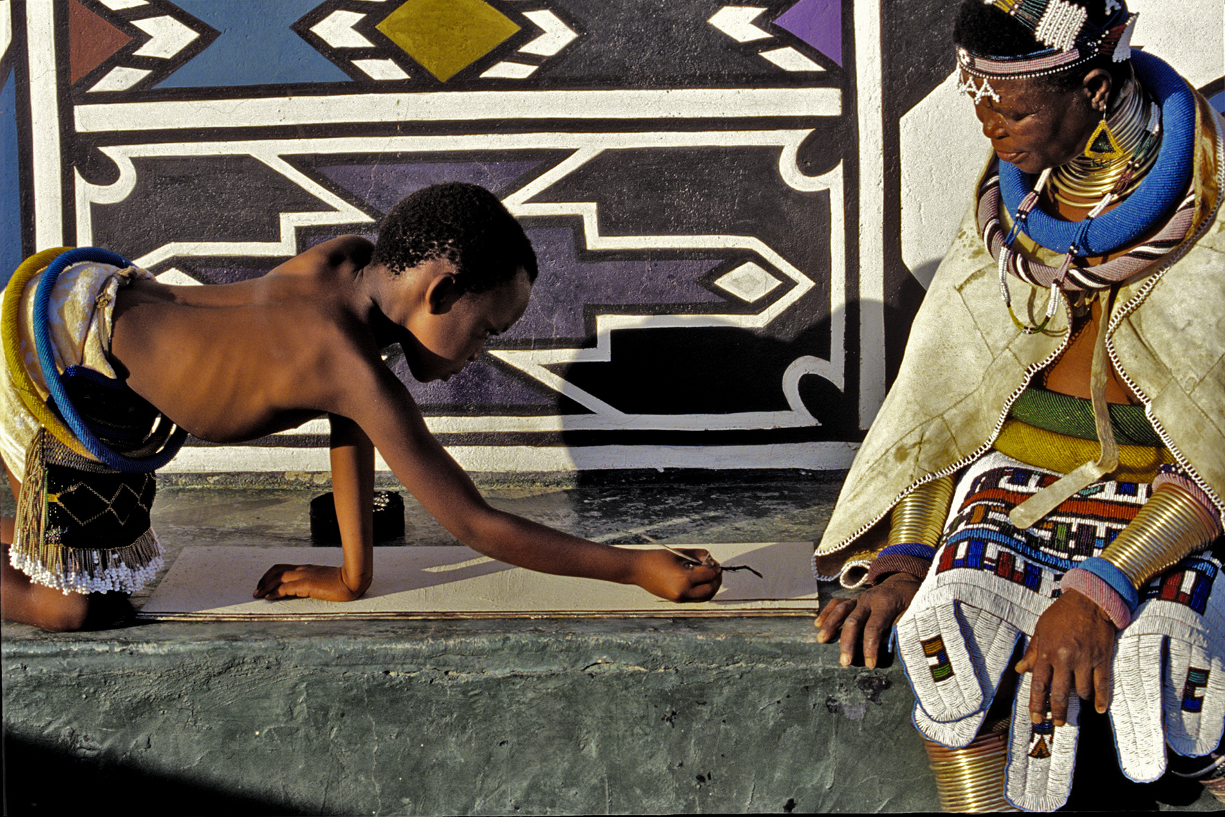 Dr Esther Mahlangu teaching a student at her home in Botshabelo, 1992