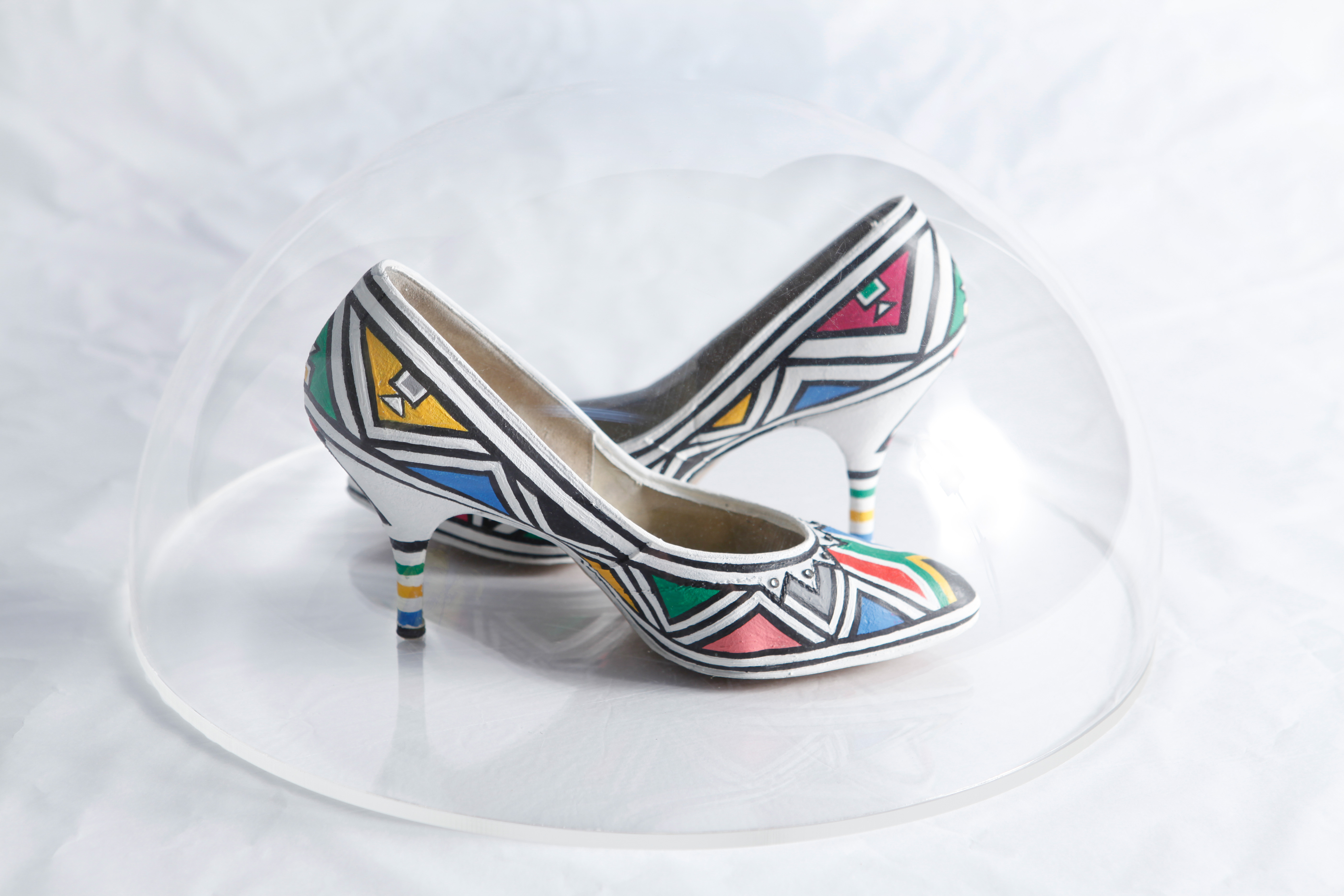 Ndebele-painted high-heeled court shoes by Dr Esther Mahlangu, 'Suid-Afrika Vorentoe / South Africa Ahead'