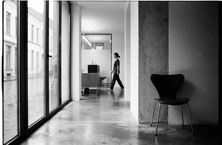 BLAUWMOEZEL — WEB / HOSPITALITY case door Dalmaco