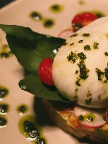 Burrata con pesto
