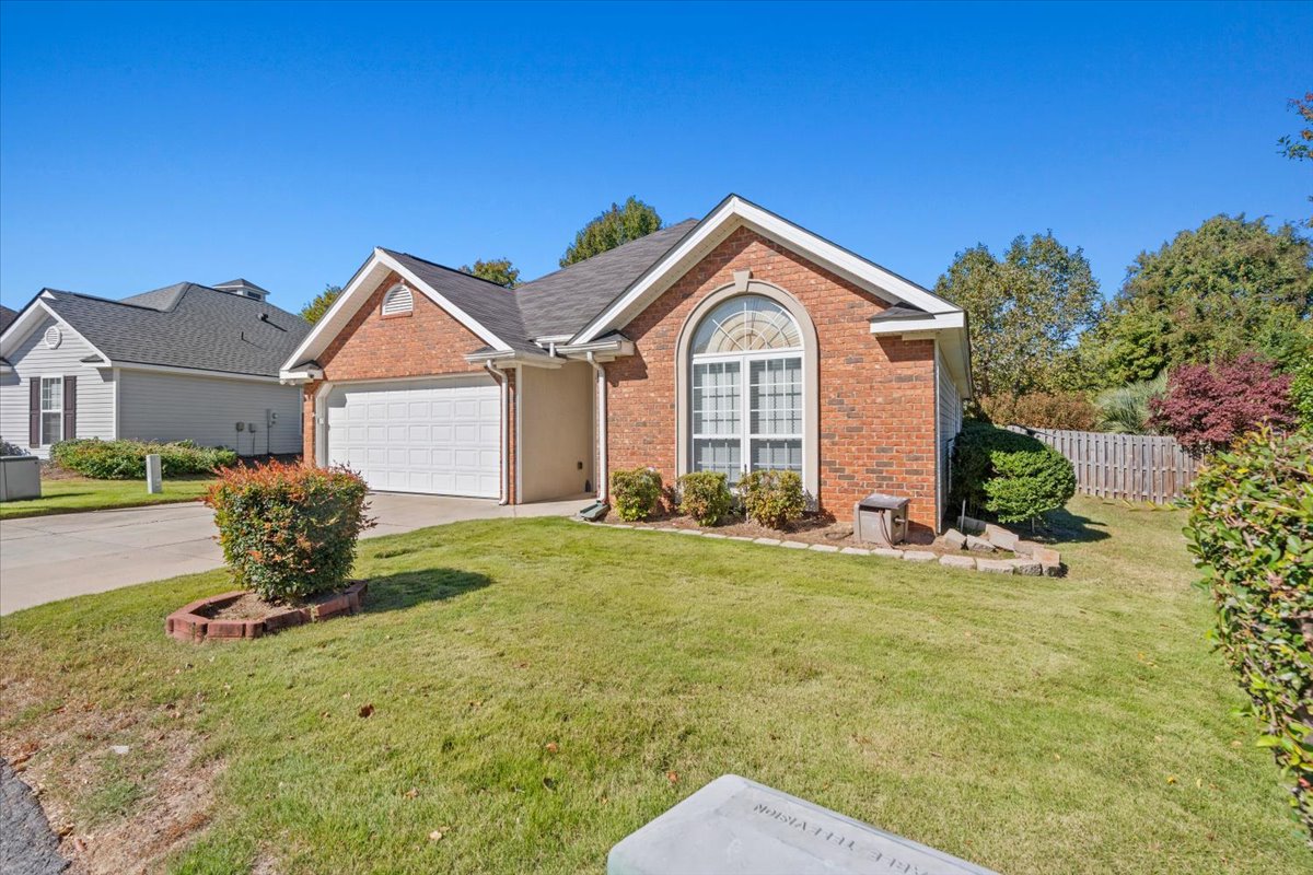 Front exterior of 257 Hudson Trace