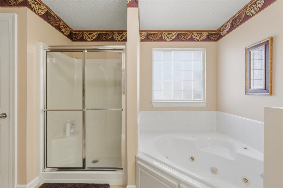 Primary bath at 257 Hudson Trace