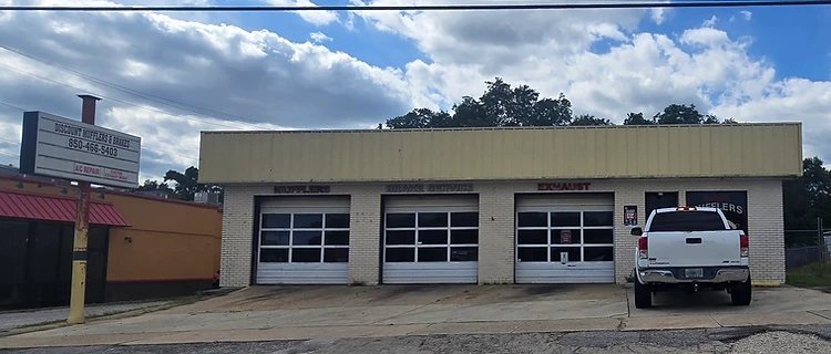 Versatile Automotive Navy Boulevard location exterior