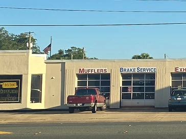 Versatile Automotive Cervantes Street location exterior
