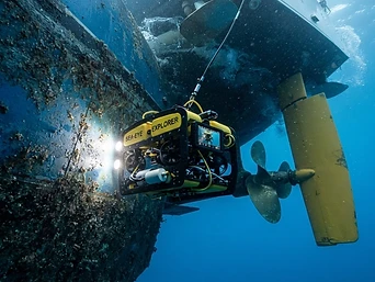 Underwater inspection with camera robot — hull, propeller and rudder.