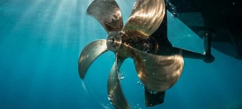 Optimiser la performance de votre hélice : les secrets pour éviter la cavitation et la surconsommation