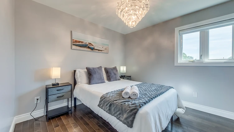 How to Handle a Late Checkout as an Airbnb Host (And What to Tell Your Cleaners)