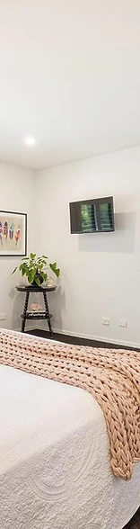 Bedroom with fine finishes