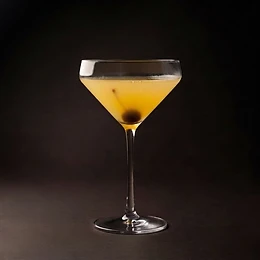 Passion Star Martini elaborado por ODS Oasis de Sabores, coctelería para bodas en Mallorca