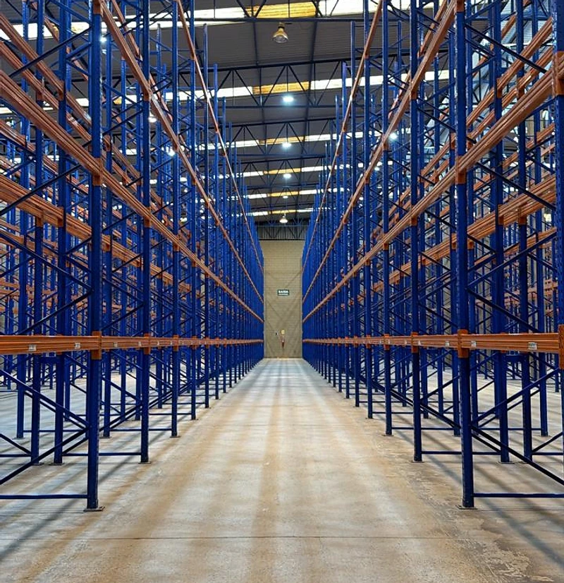 Corredor verticalizado de estrutura logística