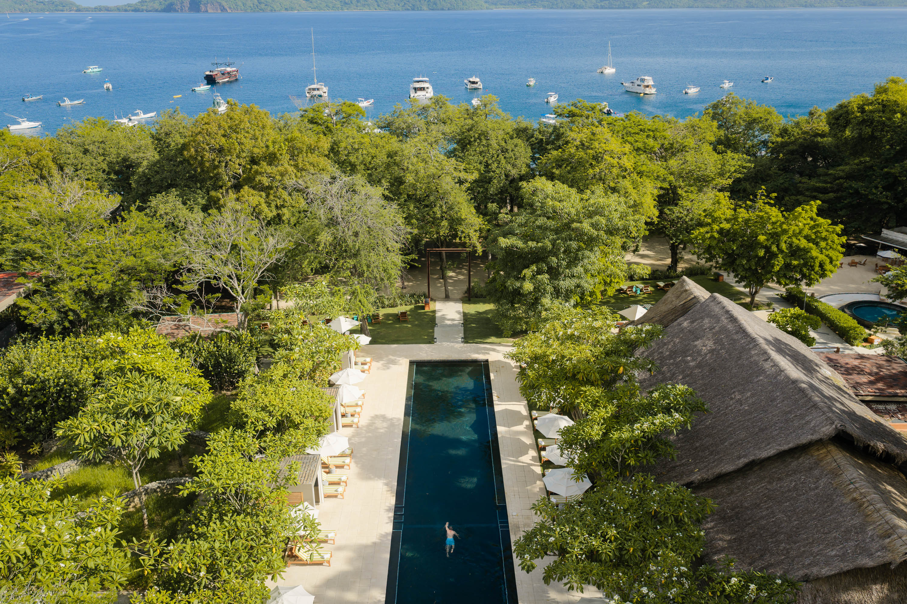 Villa tropical con piscina infinita en Costa Rica