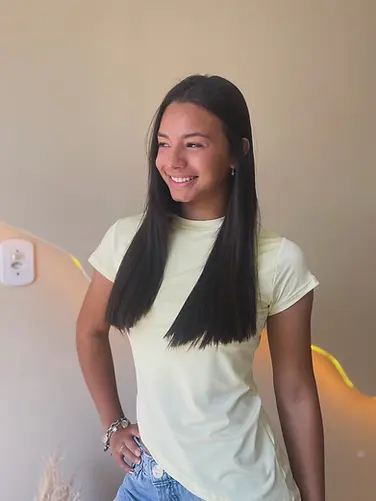 Blusa Assimétrica com Manga