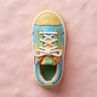 Cross the laces