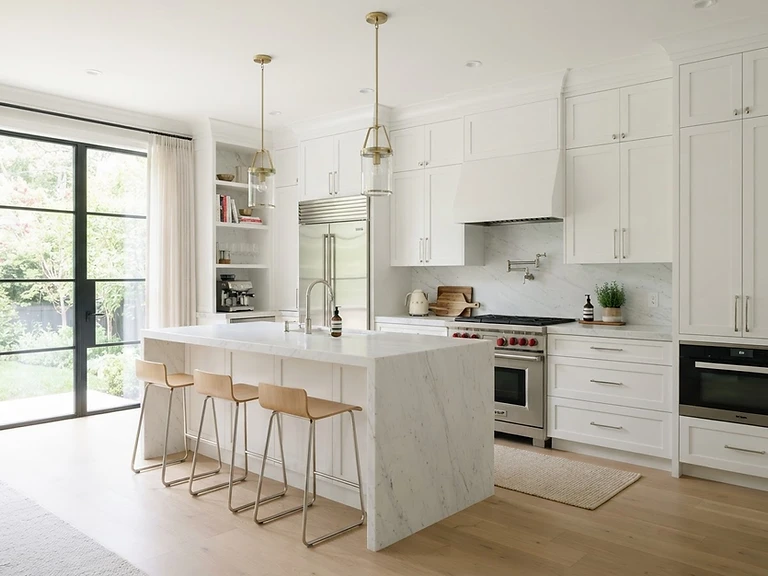 A sparkling clean modern kitchen