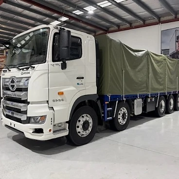 CD & Sons Transport semi trailer with tarp
