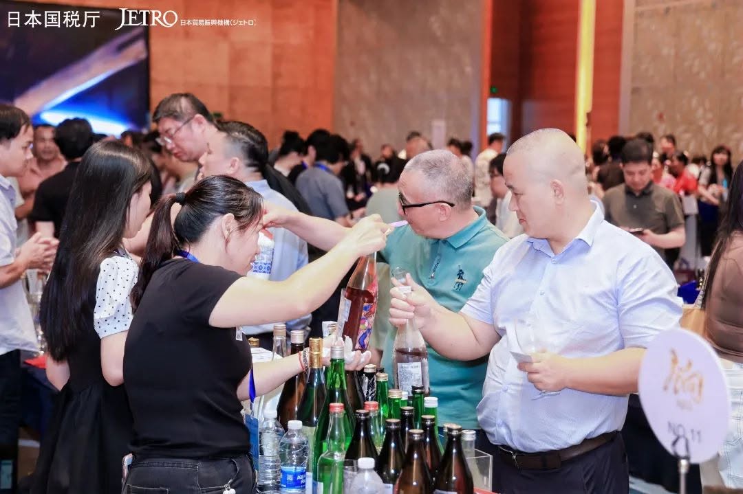 Interwine exhibition floor