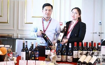 Wine tasting and commercial business matching meeting between international wine producer and Chinese wine buyer in Guangzhou