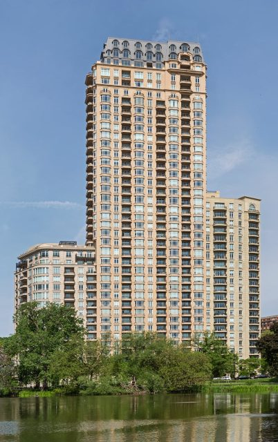 Lincoln Park 2550