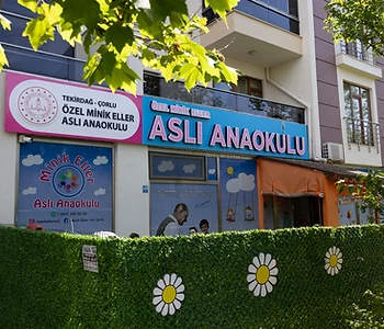 Özel Minik Eller Aslı Anaokulu cephesi ve tabelası