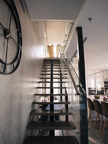 Staircase to private level