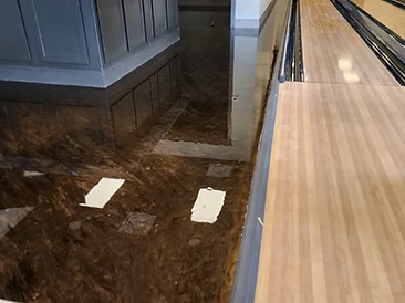 Bar & Bowling Lane