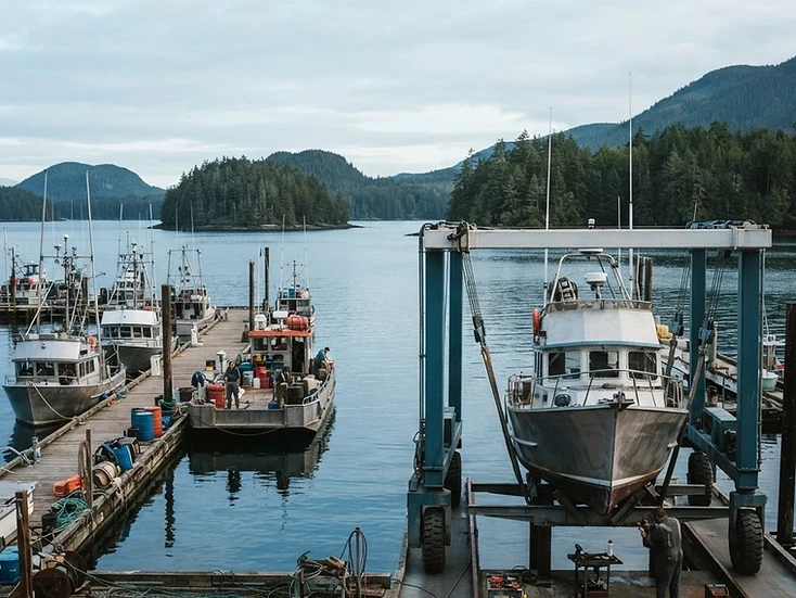 Marine services, charter fishing and aquaculture businesses in Port McNeill, BC