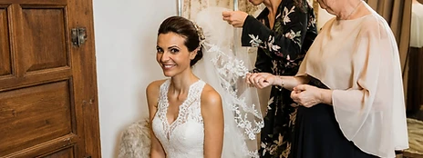 Preparación de la novia · colocación del velo