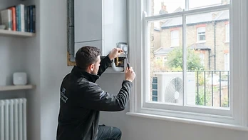 Energy Efficiency and Your Home: How Smart Cooling Supports Net-Zero Goals