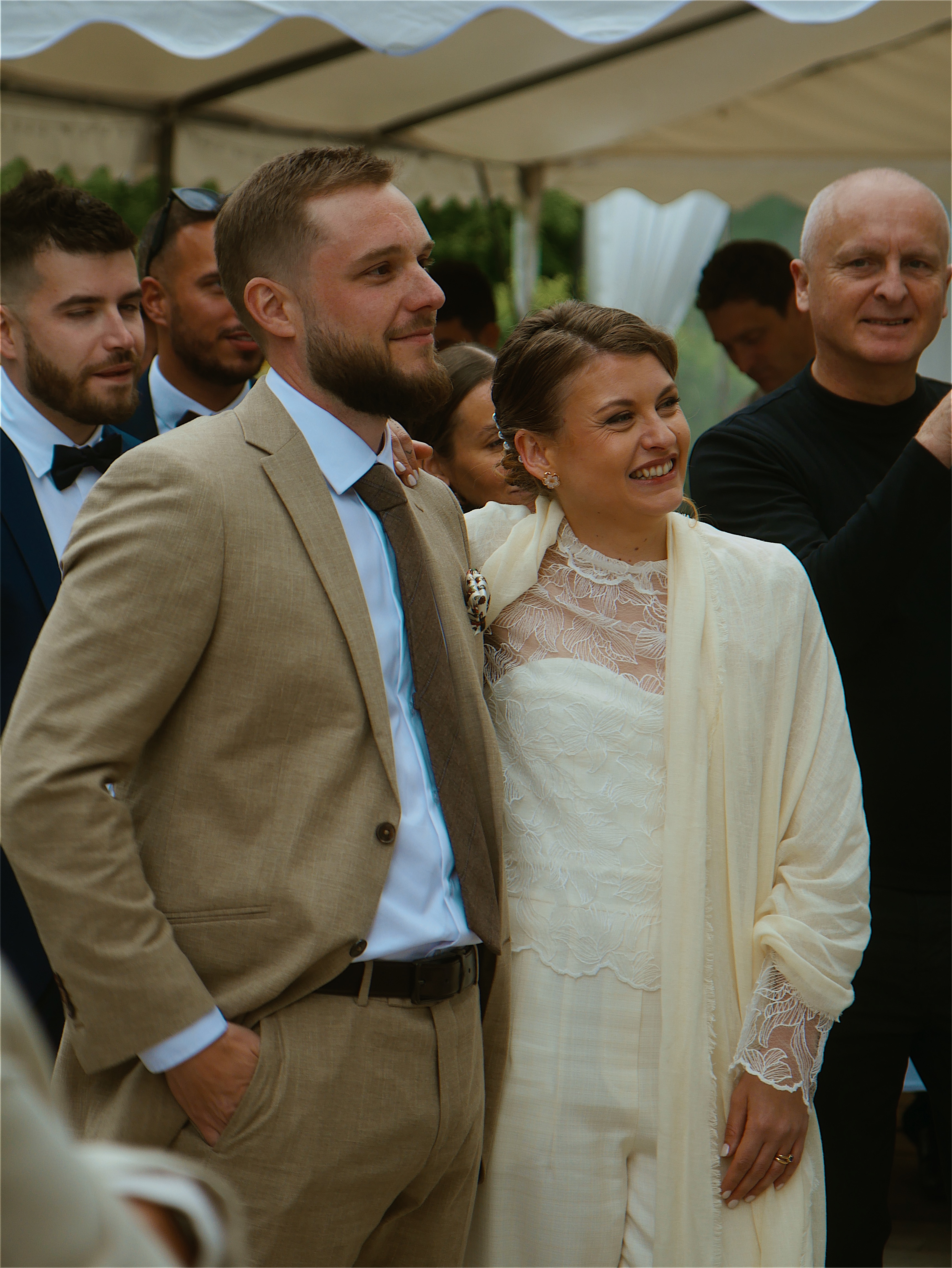Mariage Nicolas & Julia — cérémonie sous voile blanc et lumière douce
