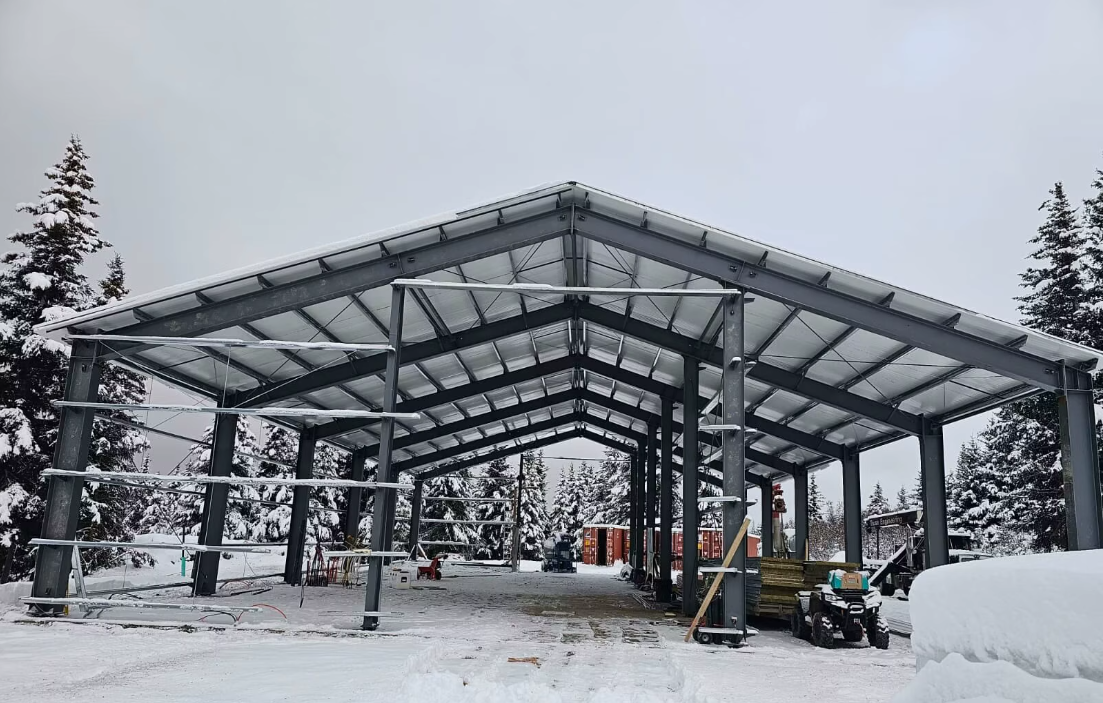Steel frame assembly in winter conditions