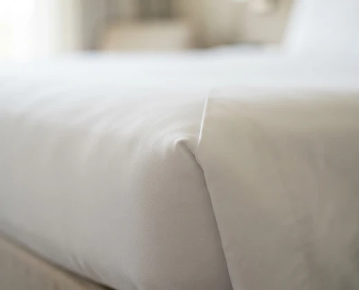 Crisp Linen · Folded Edge