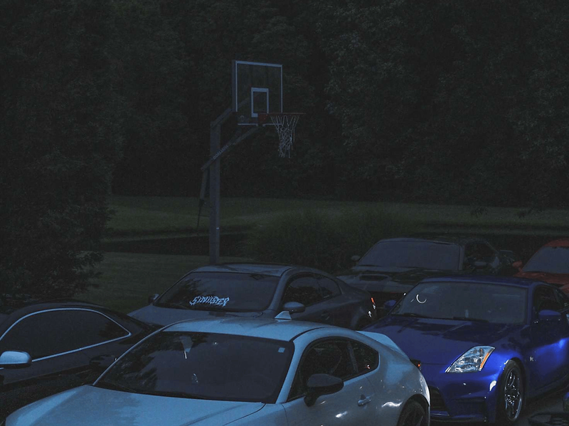 GR86 and 350Z at dusk