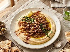 Kıymalı ve Fıstıklı Humus