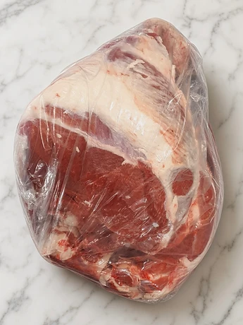 GFS Boneless Whole Leg Beef cut from South Africa, frozen export view 2