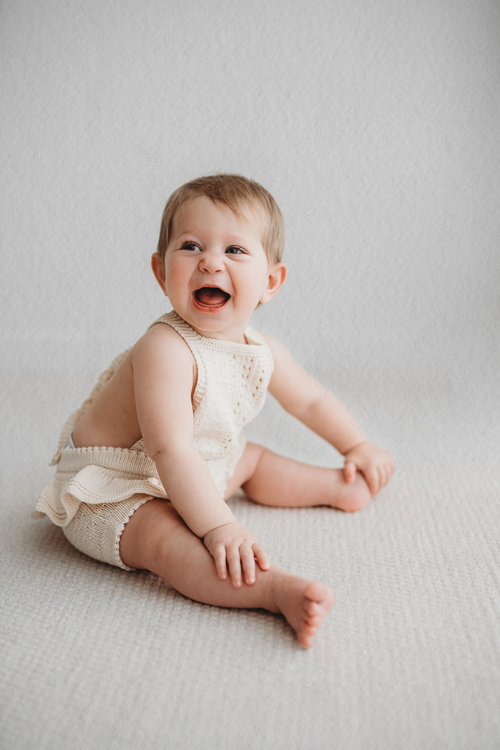 Baby in de daglichtstudio
