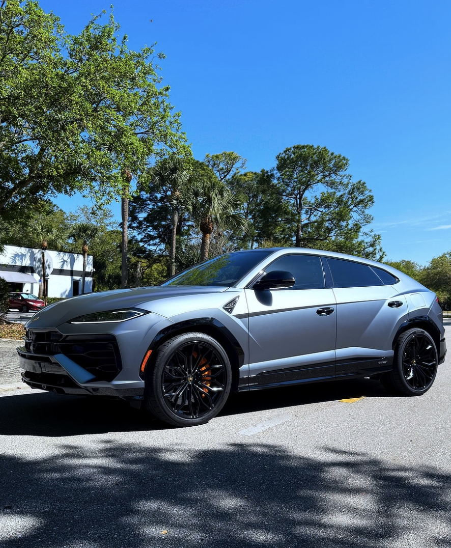 Lamborghini Urus — Matte Grey Satin Wrap