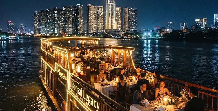 Saigon by Night: River Dinner Cruise & Skyline