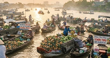 Cai Rang Floating Market Sunrise by Bus & Sampan