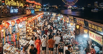 Bai Chay Night Market & Ferris Wheel by Double-Decker