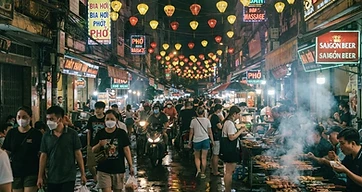 Grand World Night Ride on Electric Buses