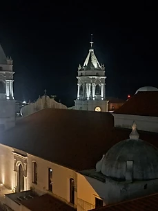 Casco Viejo by night