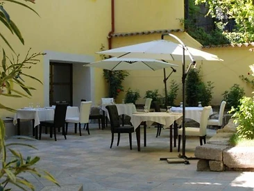 AU LAVOIR