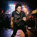 Léo — basse